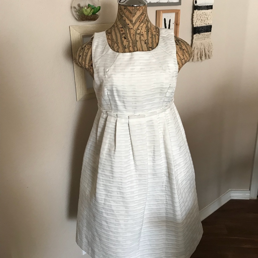 Classic dress